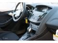 White Gold - Focus SE Hatch Photo No. 8