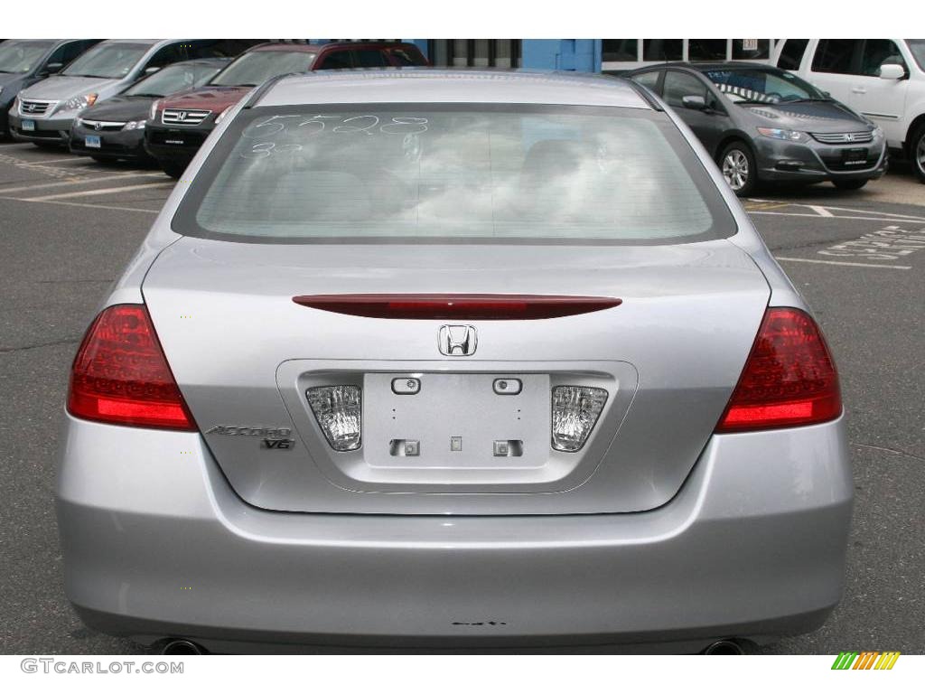 2006 Accord LX V6 Sedan - Alabaster Silver Metallic / Gray photo #6