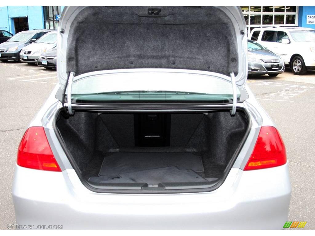 2006 Accord LX V6 Sedan - Alabaster Silver Metallic / Gray photo #7