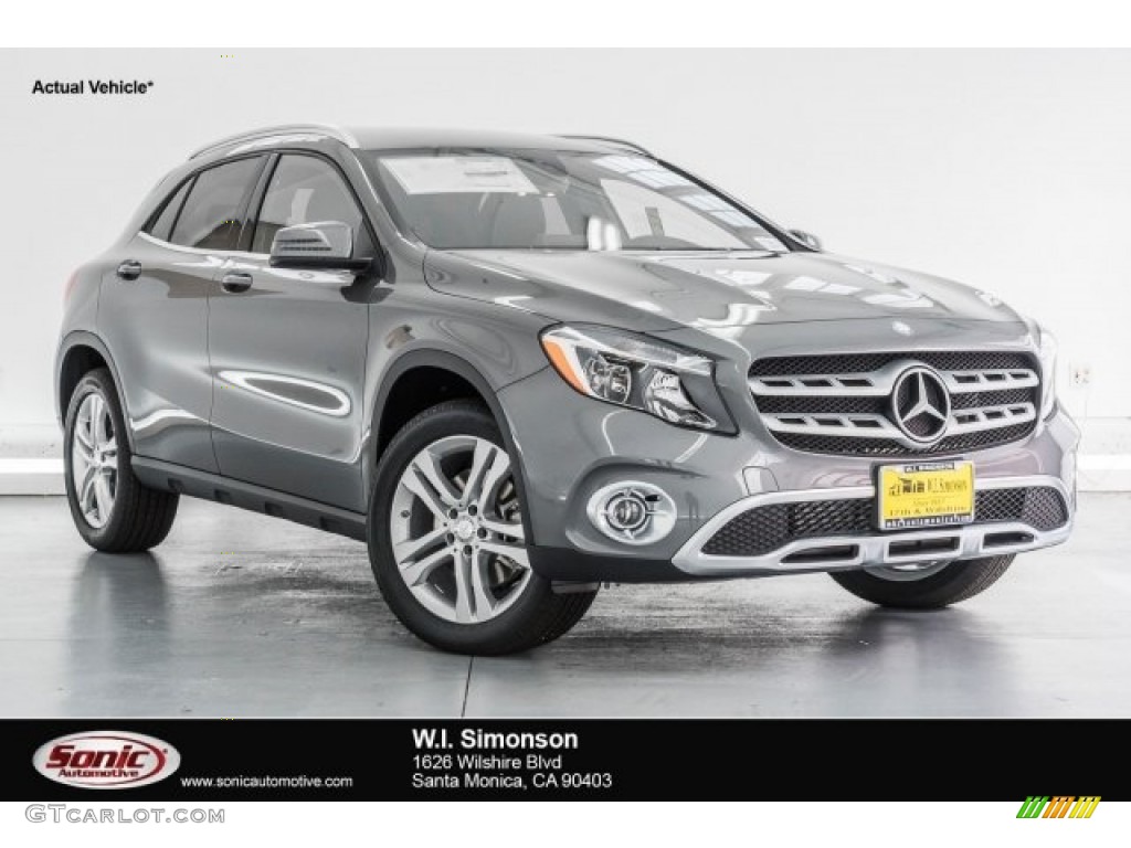 2018 GLA 250 4Matic - Mountain Grey Metallic / Black photo #1