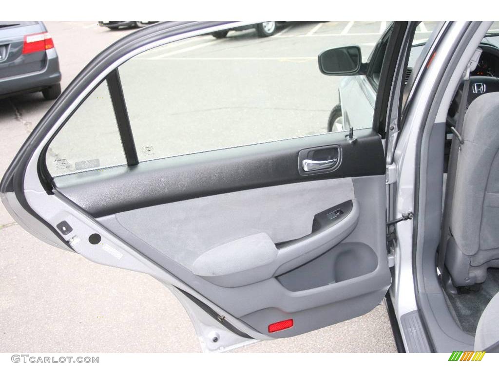 2006 Accord LX V6 Sedan - Alabaster Silver Metallic / Gray photo #16