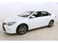 Super White - Camry SE Photo No. 3