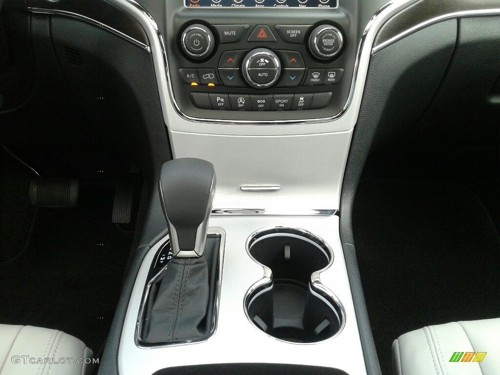 2018 Grand Cherokee Sterling Edition - Bright White / Black/Light Gray photo #17
