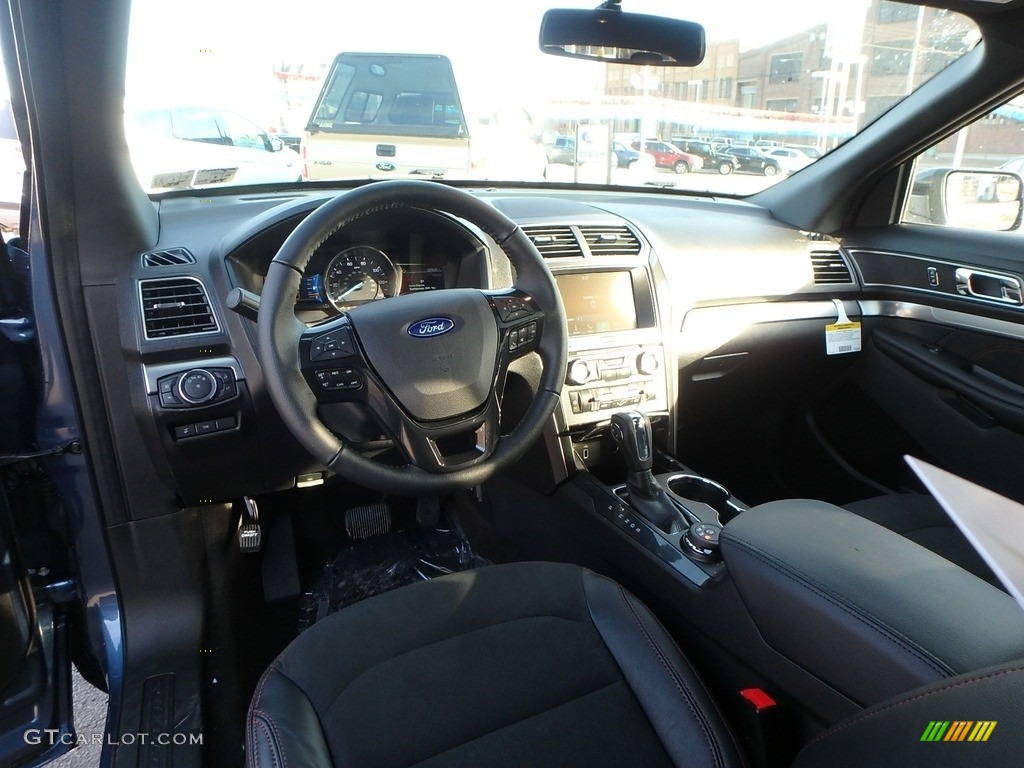 2018 Explorer XLT 4WD - Blue Metallic / Ebony Black photo #13