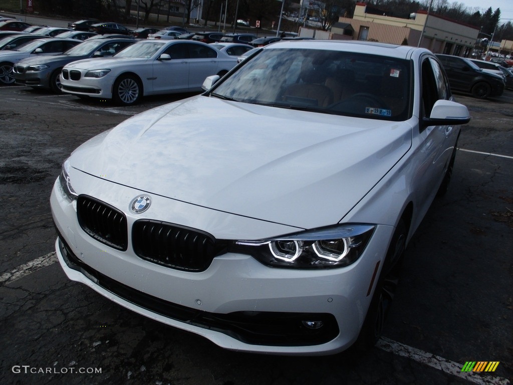 2018 3 Series 330i xDrive Sedan - Alpine White / Cognac photo #8