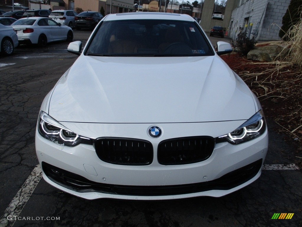 2018 3 Series 330i xDrive Sedan - Alpine White / Cognac photo #9