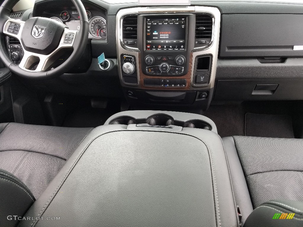 2018 1500 Laramie Crew Cab - Bright Silver Metallic / Black photo #13