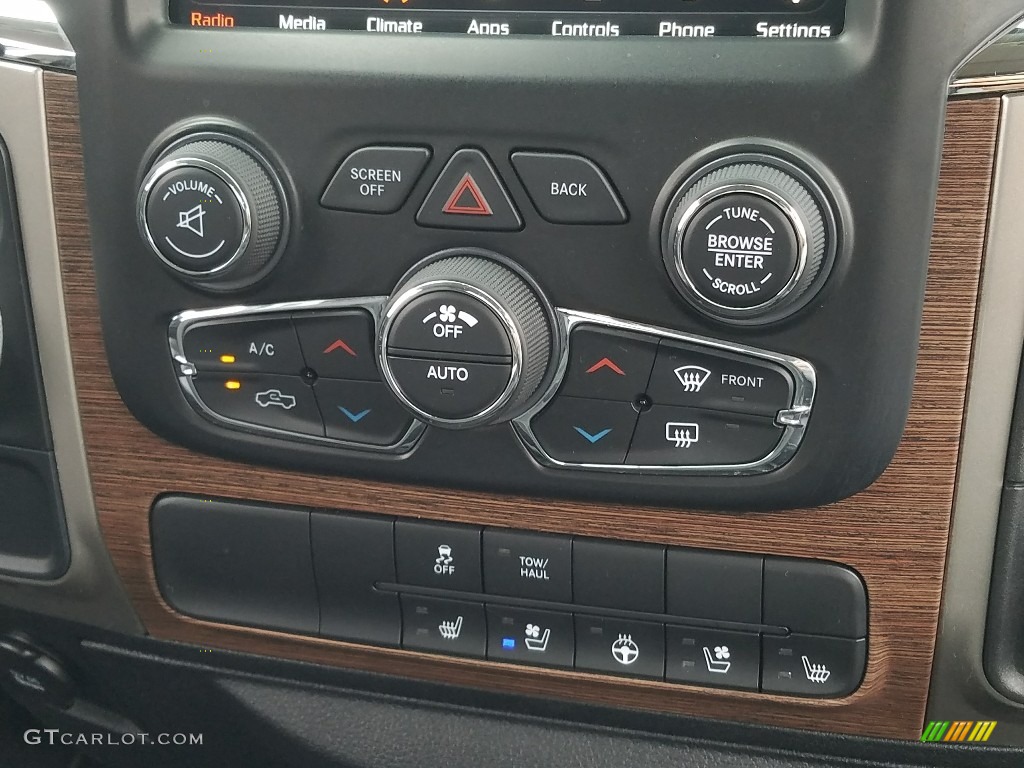 2018 1500 Laramie Crew Cab - Bright Silver Metallic / Black photo #16
