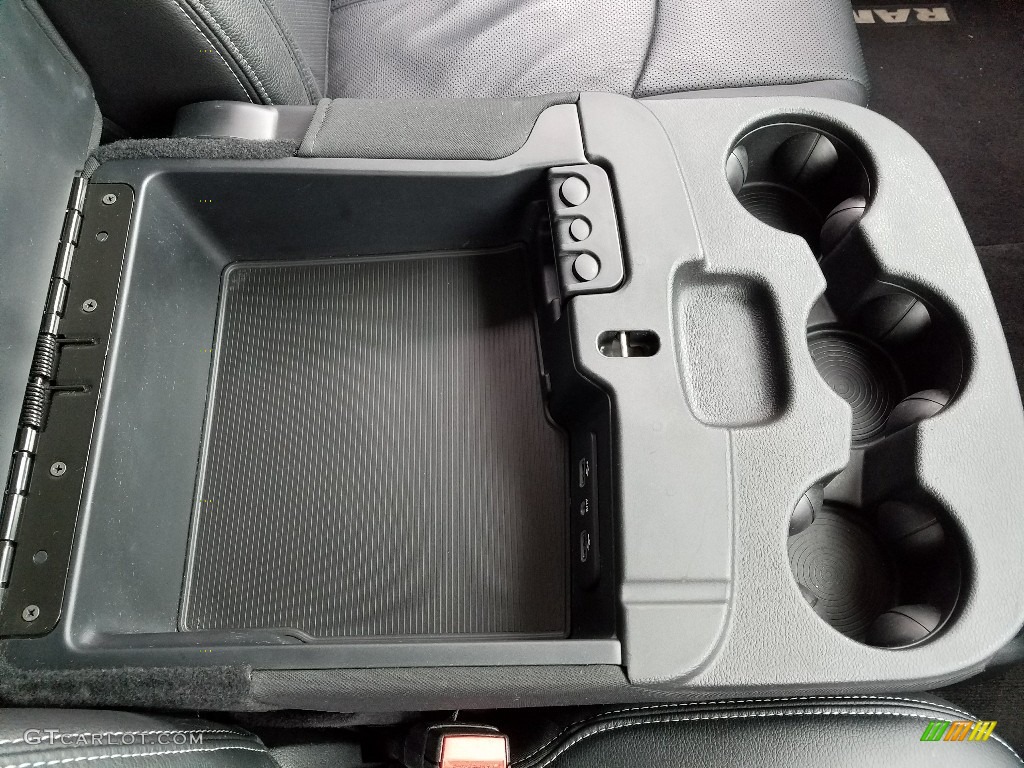 2018 1500 Laramie Crew Cab - Bright Silver Metallic / Black photo #18