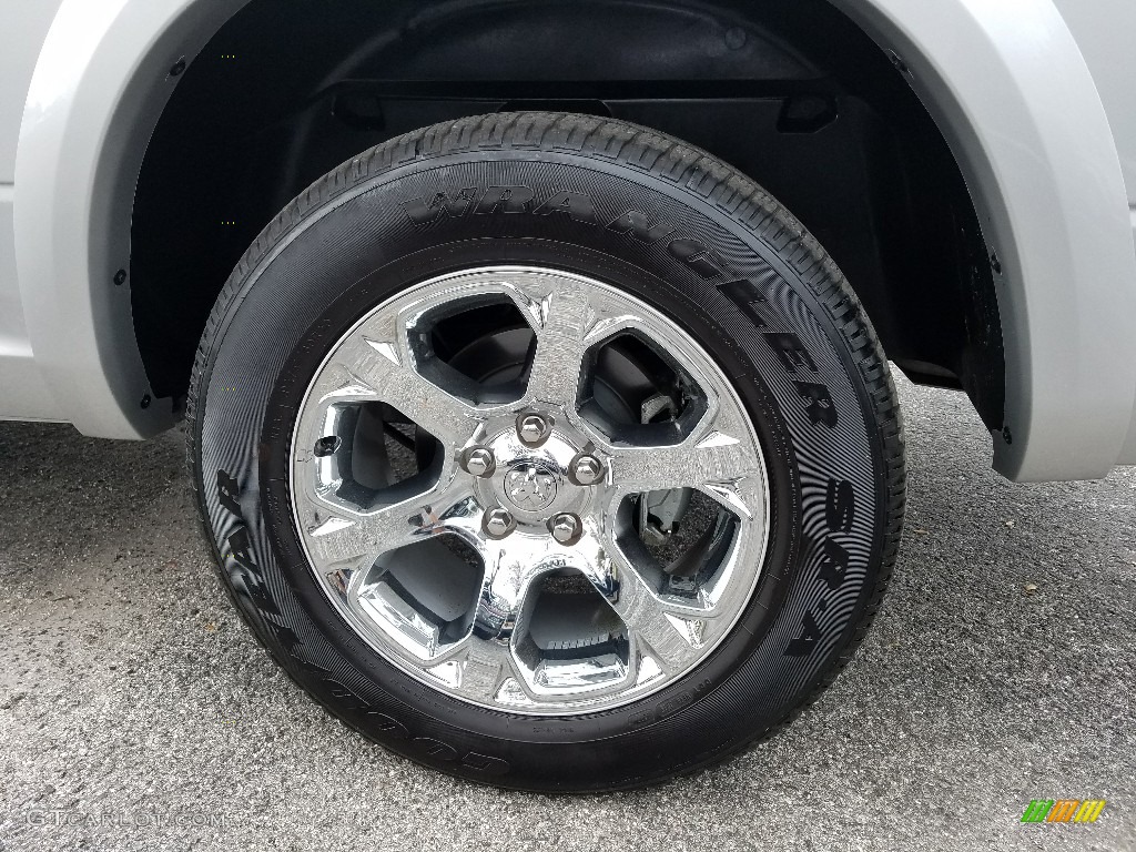 2018 1500 Laramie Crew Cab - Bright Silver Metallic / Black photo #20