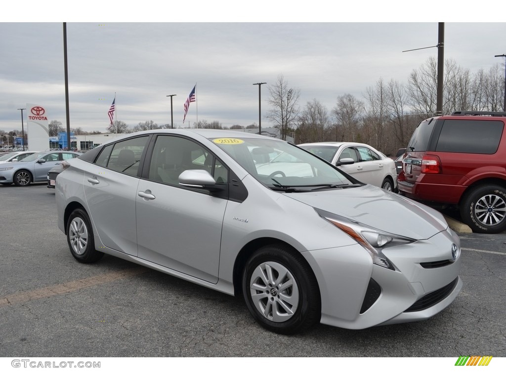 2016 Prius Two - Classic Silver Metallic / Moonstone photo #1