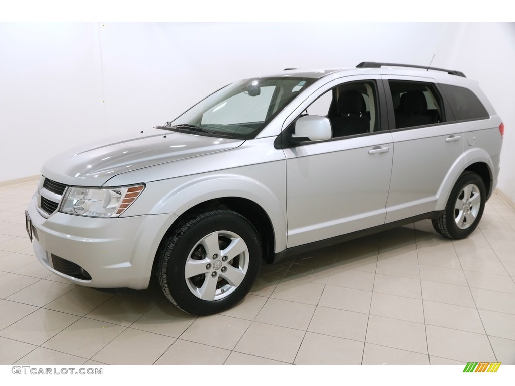2010 Journey SXT - Bright Silver Metallic / Dark Slate Gray photo #3