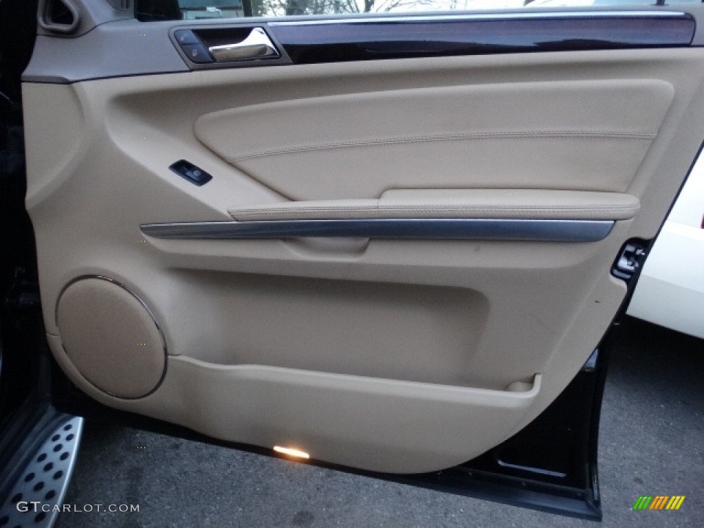 2012 GL 450 4Matic - Dakota Brown Metallic / Cashmere photo #17