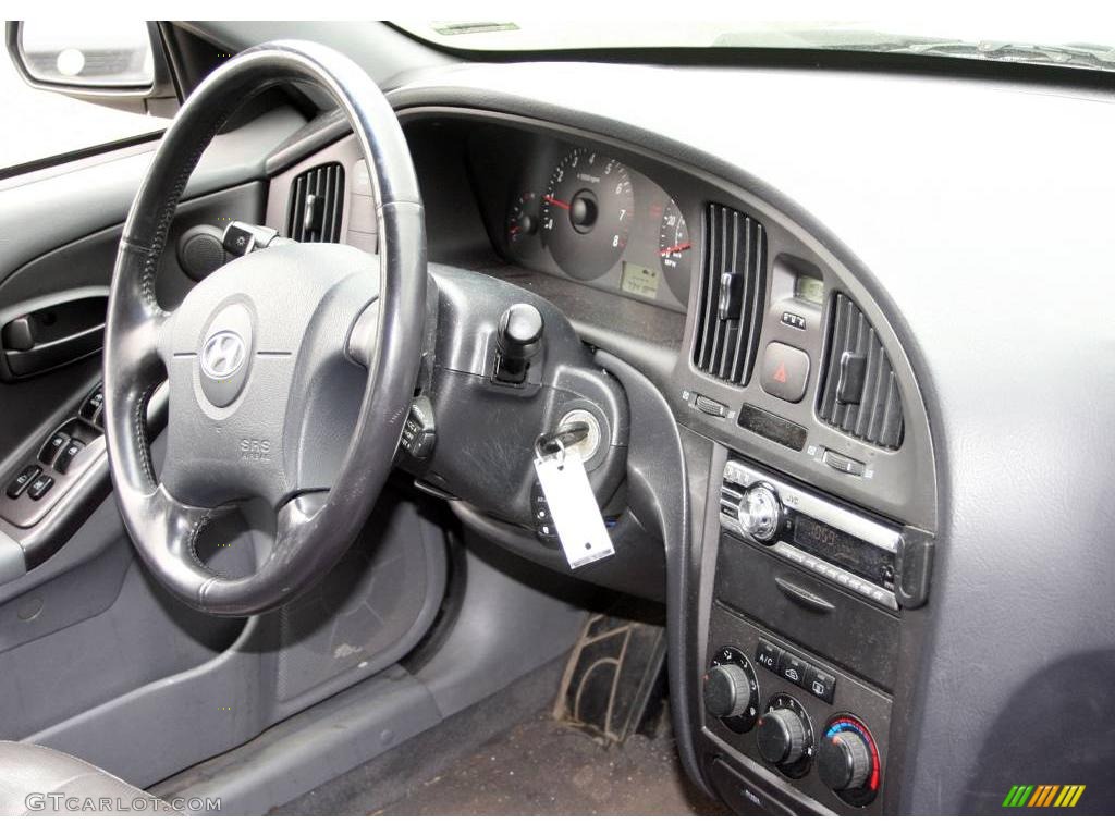 2004 Elantra GT Sedan - Sterling Silver / Gray photo #9