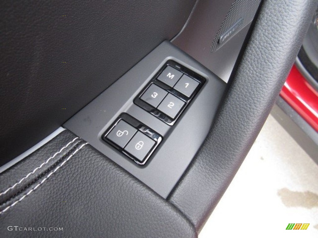 2018 Jaguar F-PACE 25t AWD R-Sport Controls Photo #125427766