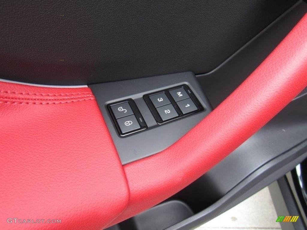 2018 Jaguar F-PACE 25t AWD R-Sport Controls Photo #125428762