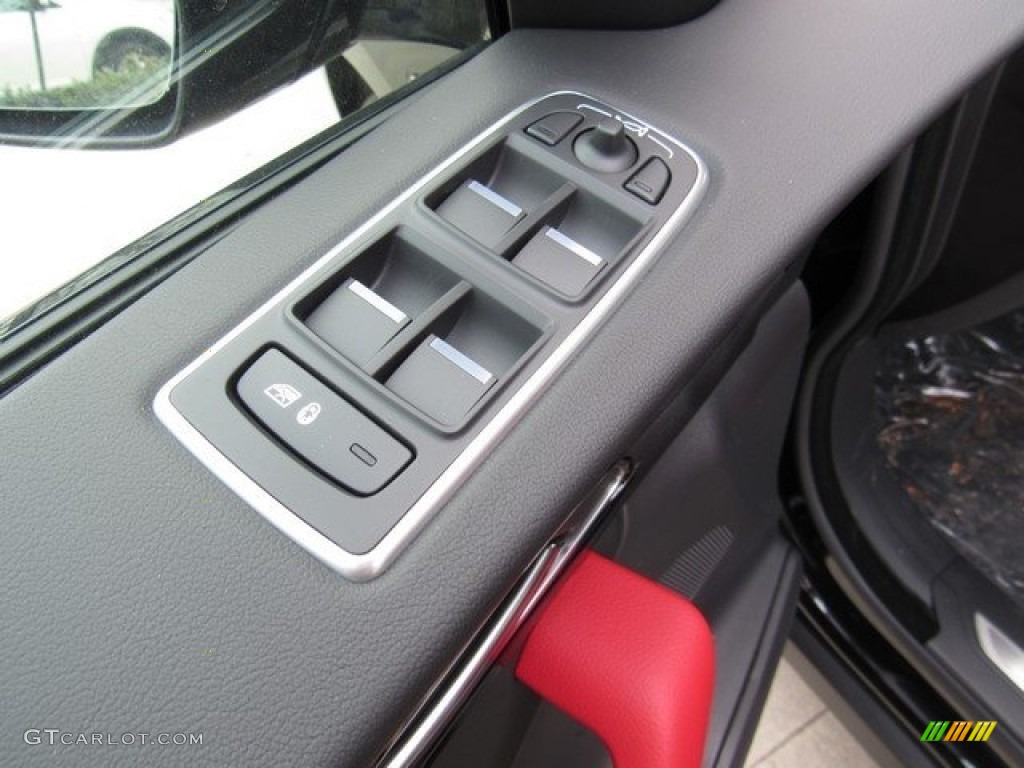 2018 Jaguar F-PACE 25t AWD R-Sport Controls Photo #125428768