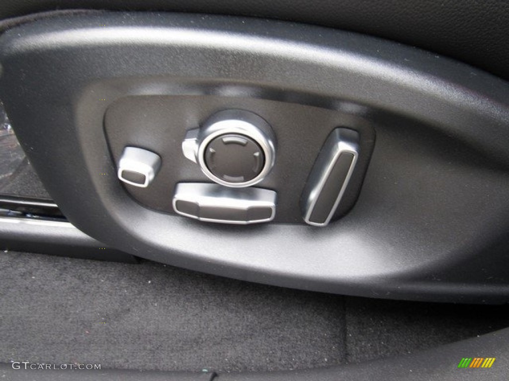 2018 Jaguar F-PACE 25t AWD R-Sport Controls Photo #125428774