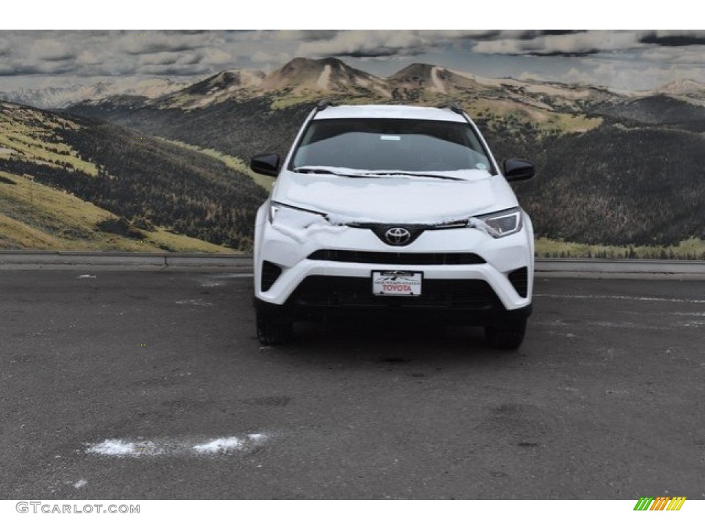 2018 RAV4 LE - Super White / Black photo #1