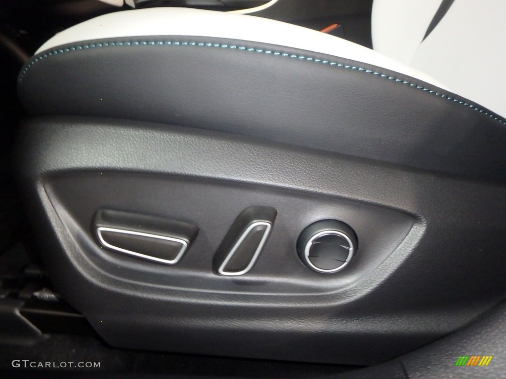 2018 Prius Four - Sea Glass Pearl / Moonstone photo #11