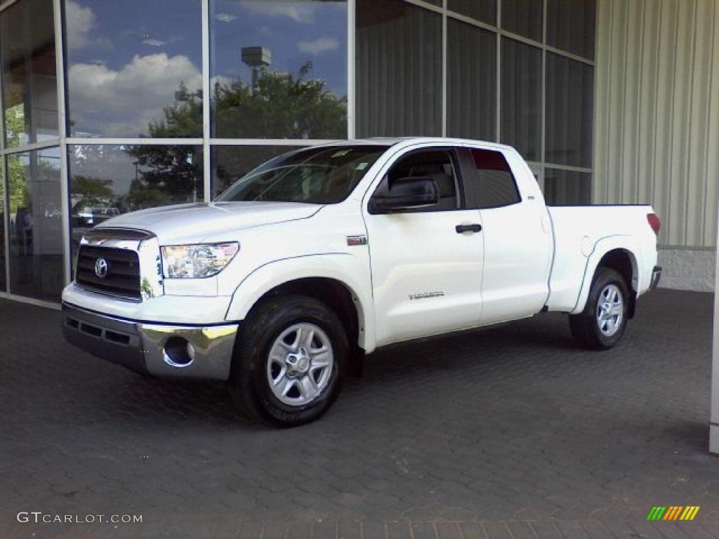 2008 Tundra SR5 Double Cab - Super White / Graphite Gray photo #3