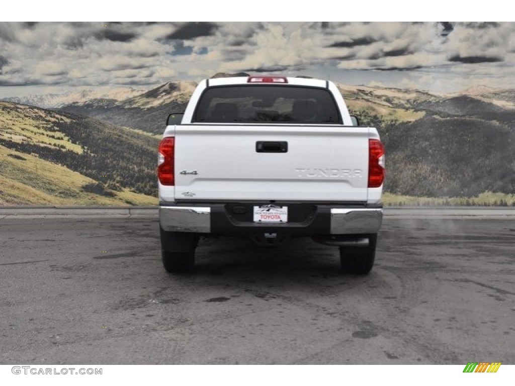 2018 Tundra SR5 CrewMax 4x4 - Super White / Graphite photo #4