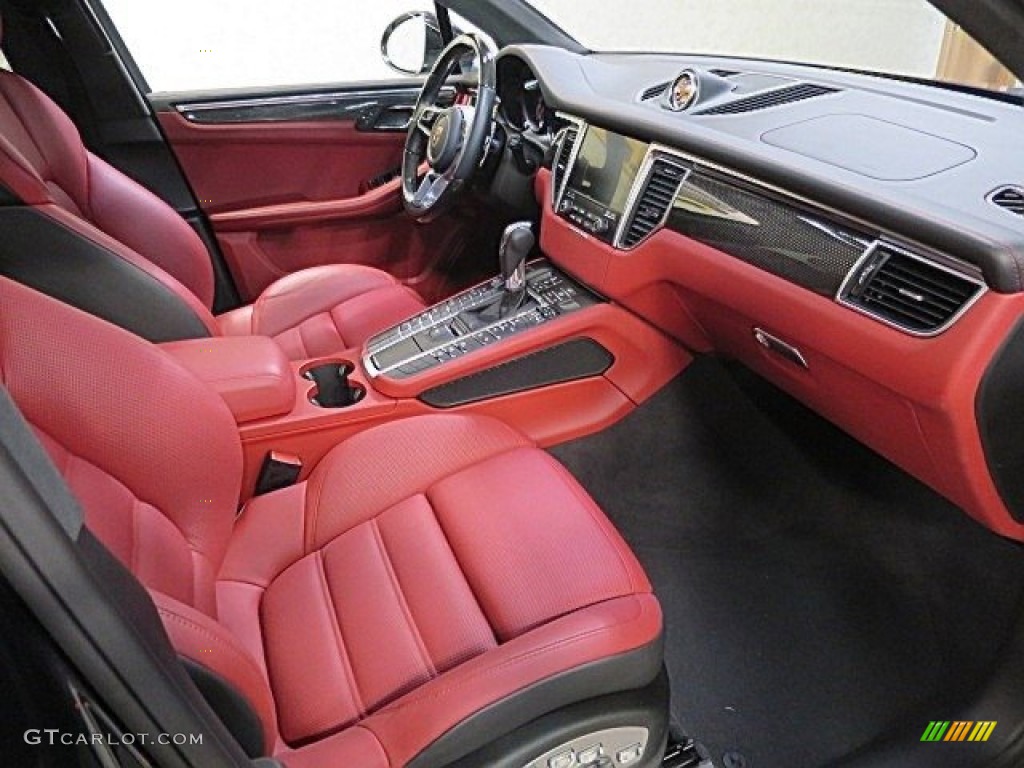 Black/Garnet Red Interior 2017 Porsche Macan Turbo Photo #125437629