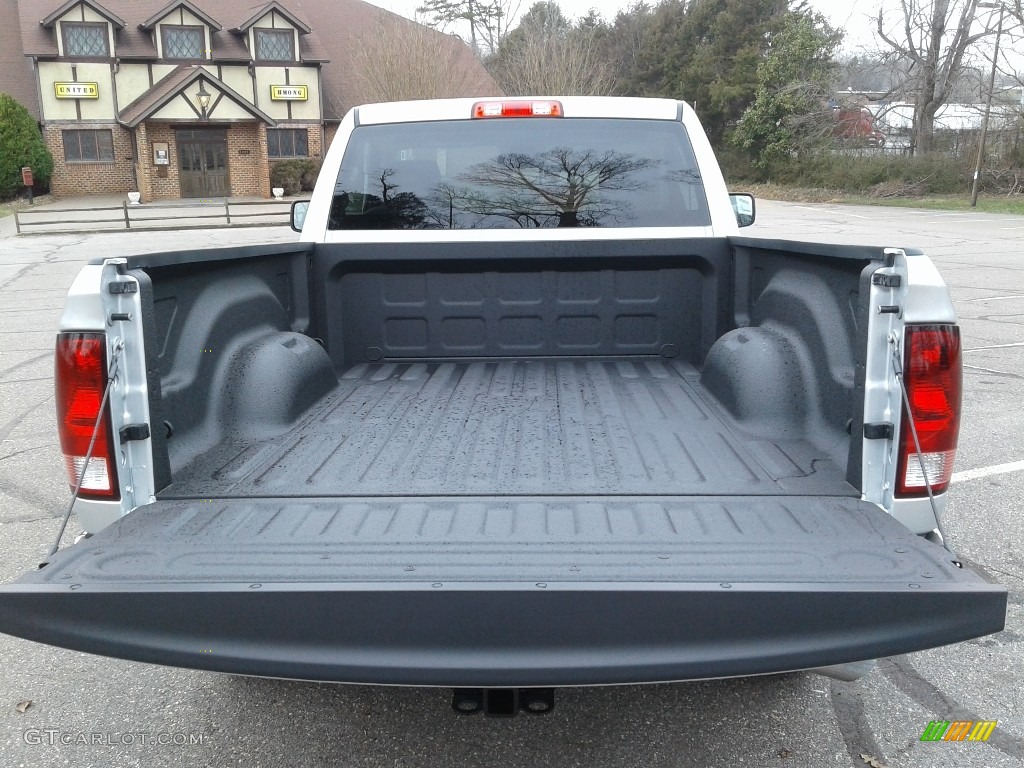 2018 1500 Tradesman Regular Cab - Bright Silver Metallic / Black/Diesel Gray photo #12
