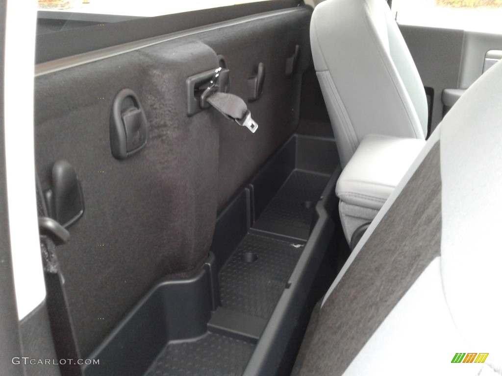 2018 1500 Tradesman Regular Cab - Bright Silver Metallic / Black/Diesel Gray photo #13