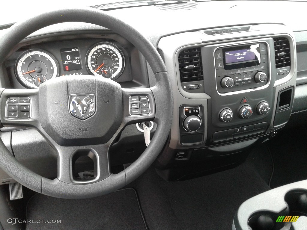 2018 1500 Tradesman Regular Cab - Bright Silver Metallic / Black/Diesel Gray photo #25