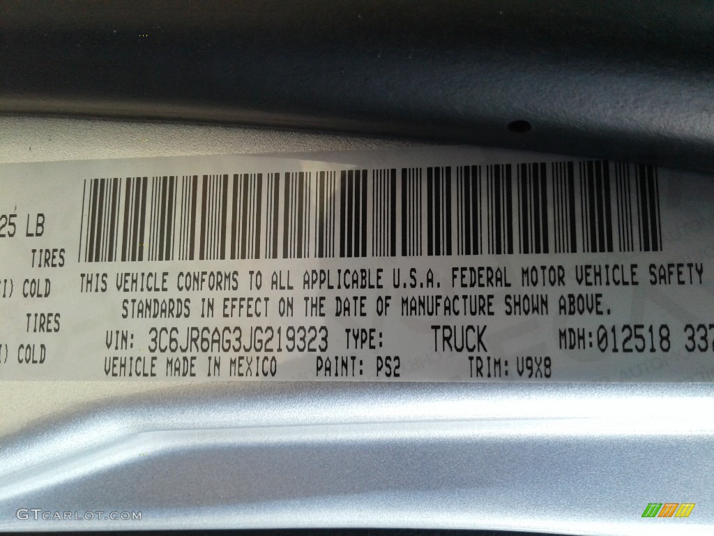 2018 1500 Tradesman Regular Cab - Bright Silver Metallic / Black/Diesel Gray photo #29