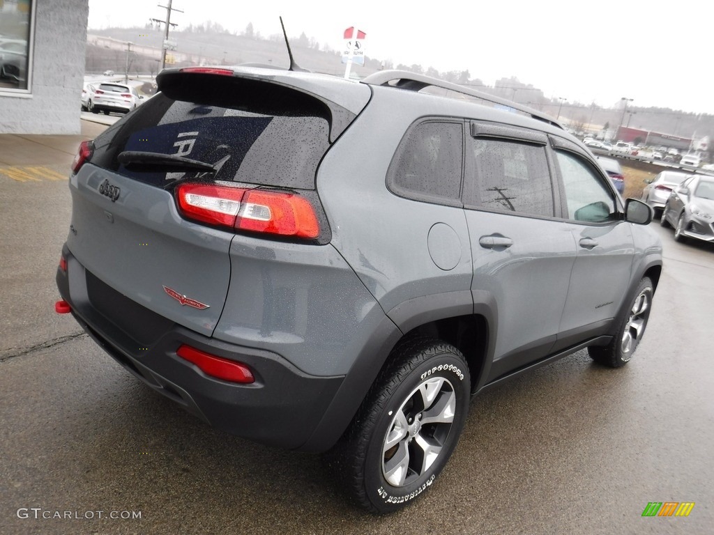 2015 Cherokee Trailhawk 4x4 - Granite Crystal Metallic / Trailhawk Black photo #10