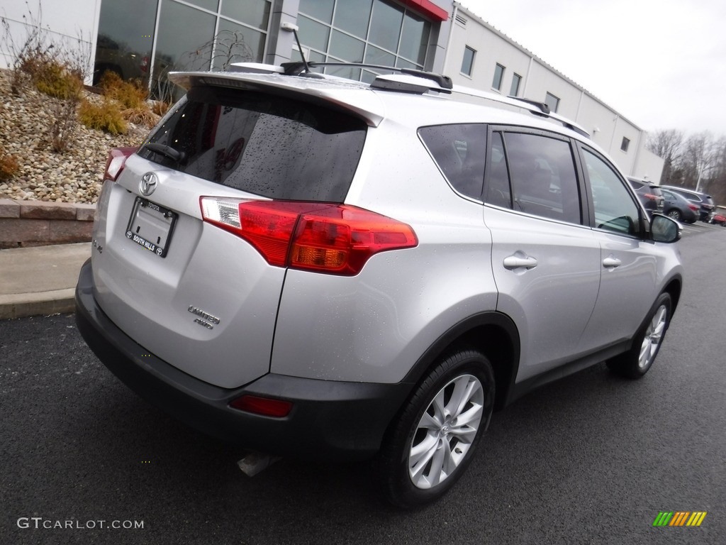 2015 Classic Silver Metallic Toyota RAV4 Limited AWD 125429996 Photo