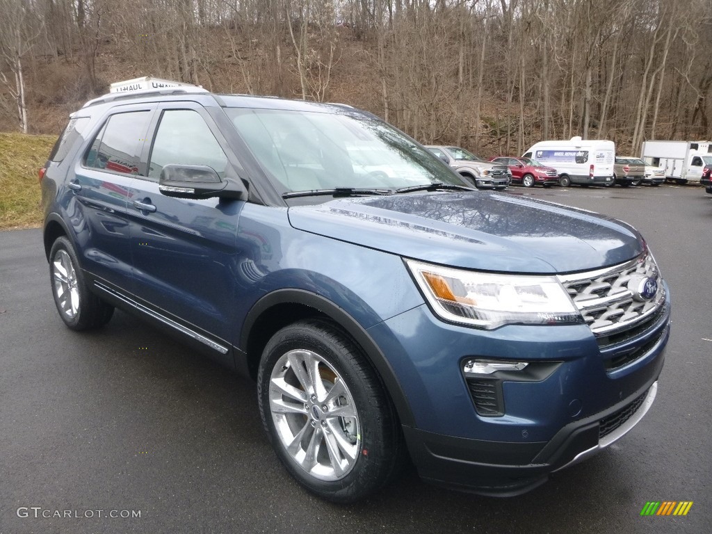 2018 Explorer XLT 4WD - Blue Metallic / Medium Stone photo #3