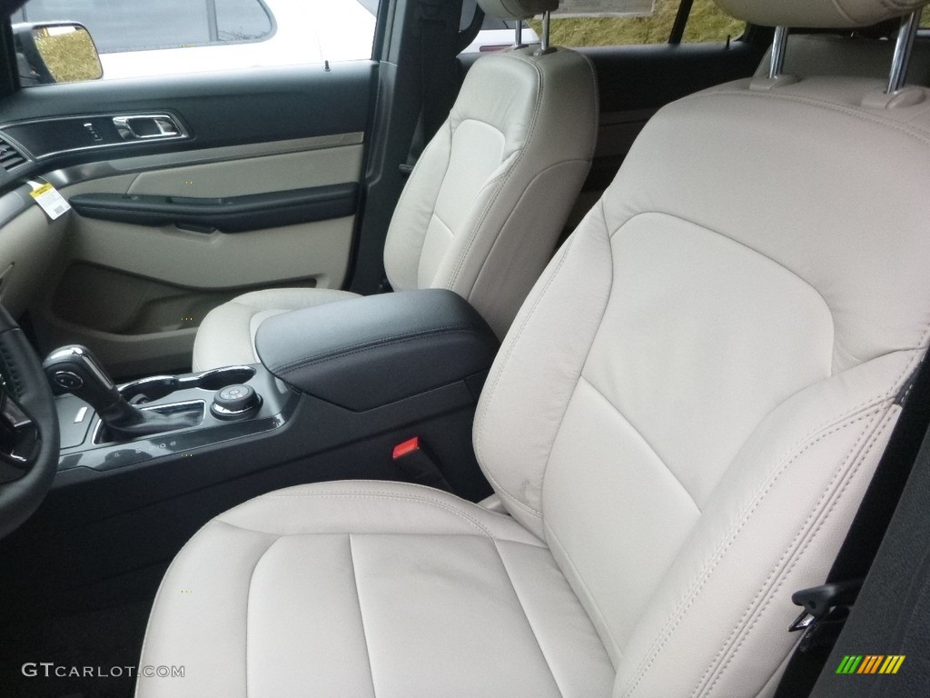 2018 Explorer XLT 4WD - Blue Metallic / Medium Stone photo #12
