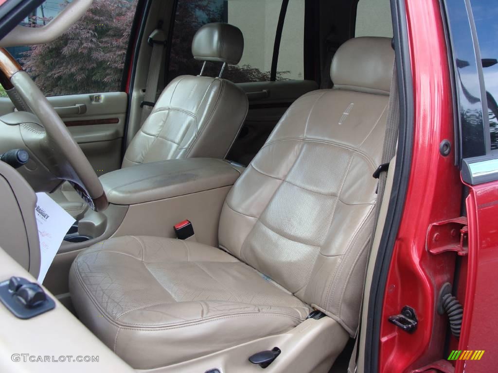 2001 Navigator 4x4 - Laser Red Metallic / Medium Parchment photo #17