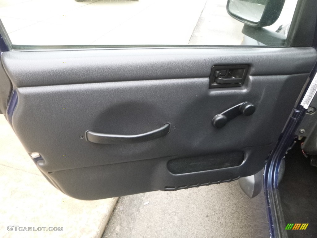 2004 Wrangler X 4x4 - Patriot Blue Pearl / Dark Slate Gray photo #14