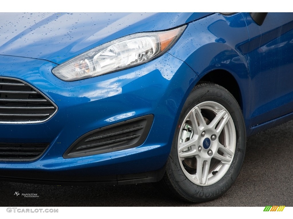 2018 Fiesta SE Hatchback - Lightning Blue / Charcoal Black photo #2