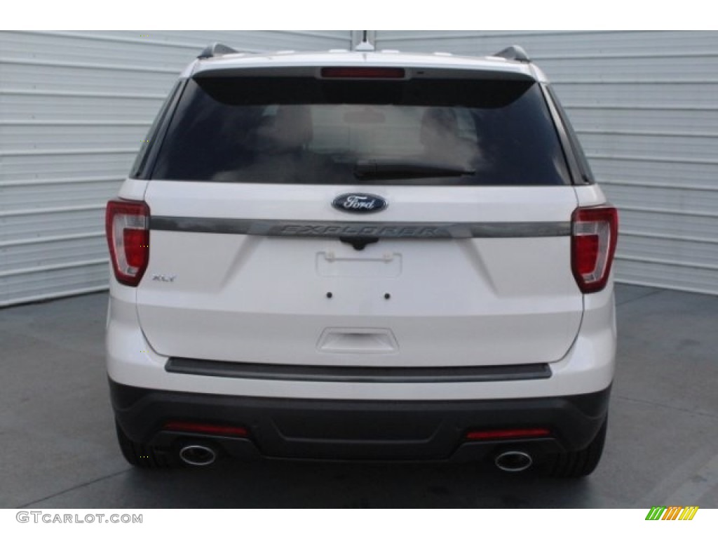 2018 Explorer XLT - White Platinum / Ebony Black photo #8