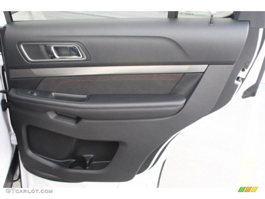 2018 Explorer XLT - White Platinum / Ebony Black photo #32