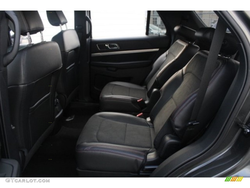 2018 Explorer XLT - Magnetic Metallic / Ebony Black photo #24