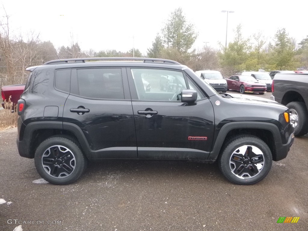 2017 Renegade Trailhawk 4x4 - Black / Black photo #6