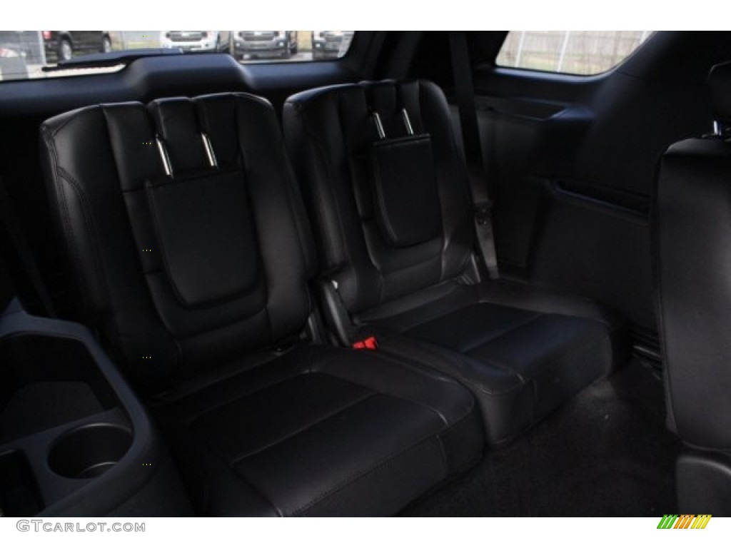 2018 Explorer XLT - Shadow Black / Ebony Black photo #34