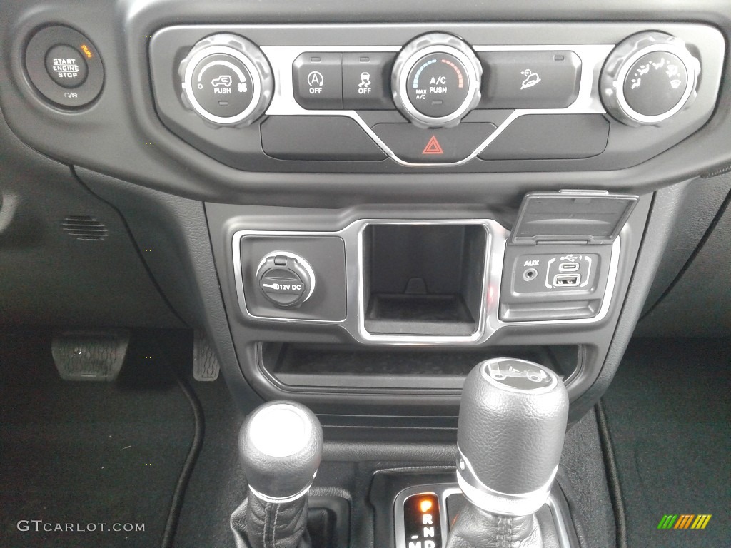 2018 Jeep Wrangler Unlimited Sport 4x4 Controls Photo #125474568