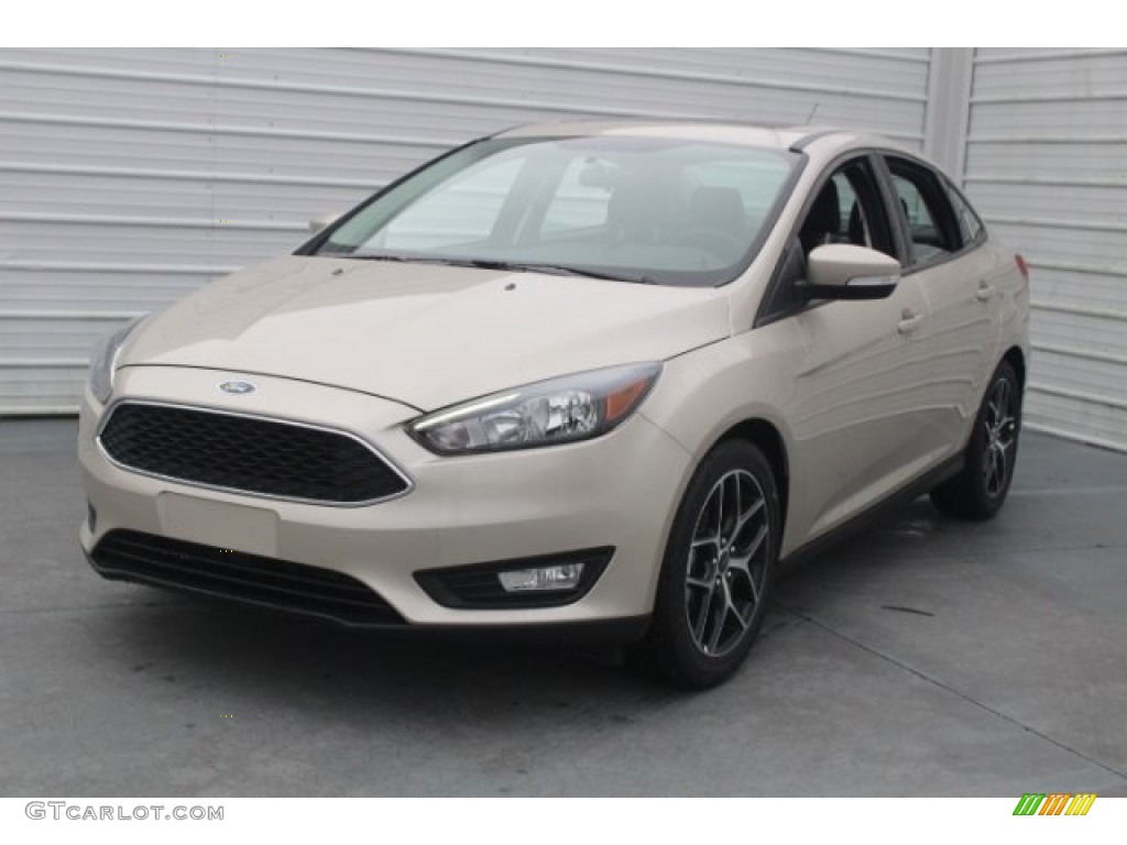 White Gold 2018 Ford Focus SEL Sedan Exterior Photo #125482361