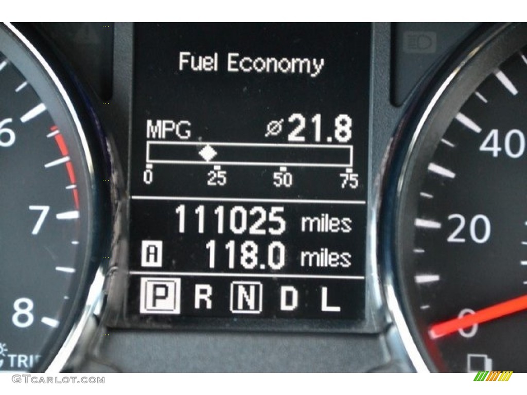 2011 Rogue S AWD - Platinum Graphite / Black photo #29