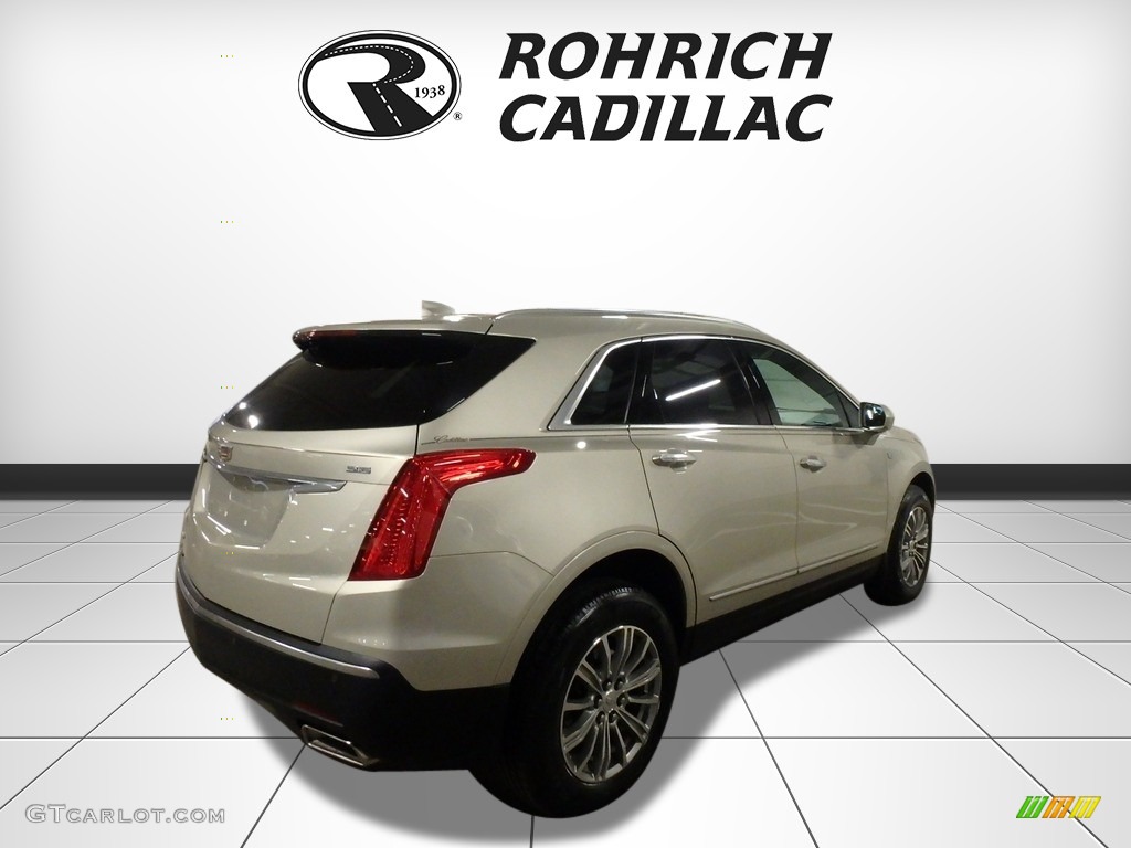 2017 XT5 Luxury AWD - Silver Coast Metallic / Sahara Beige photo #5