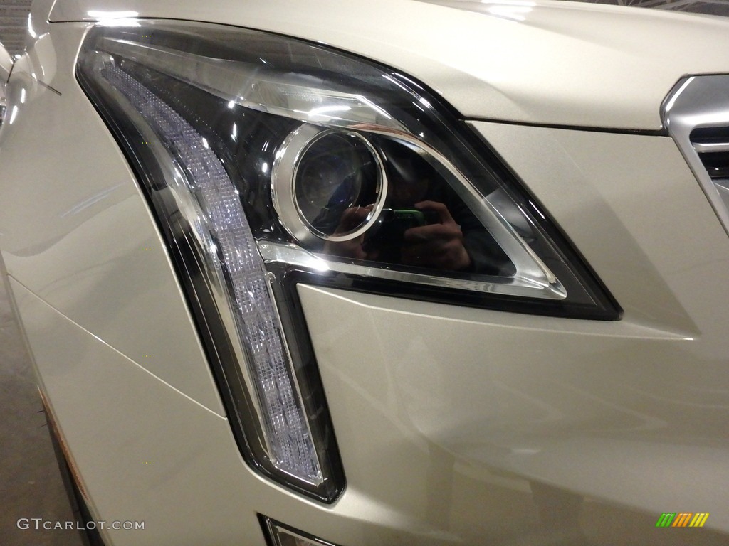 2017 XT5 Luxury AWD - Silver Coast Metallic / Sahara Beige photo #10