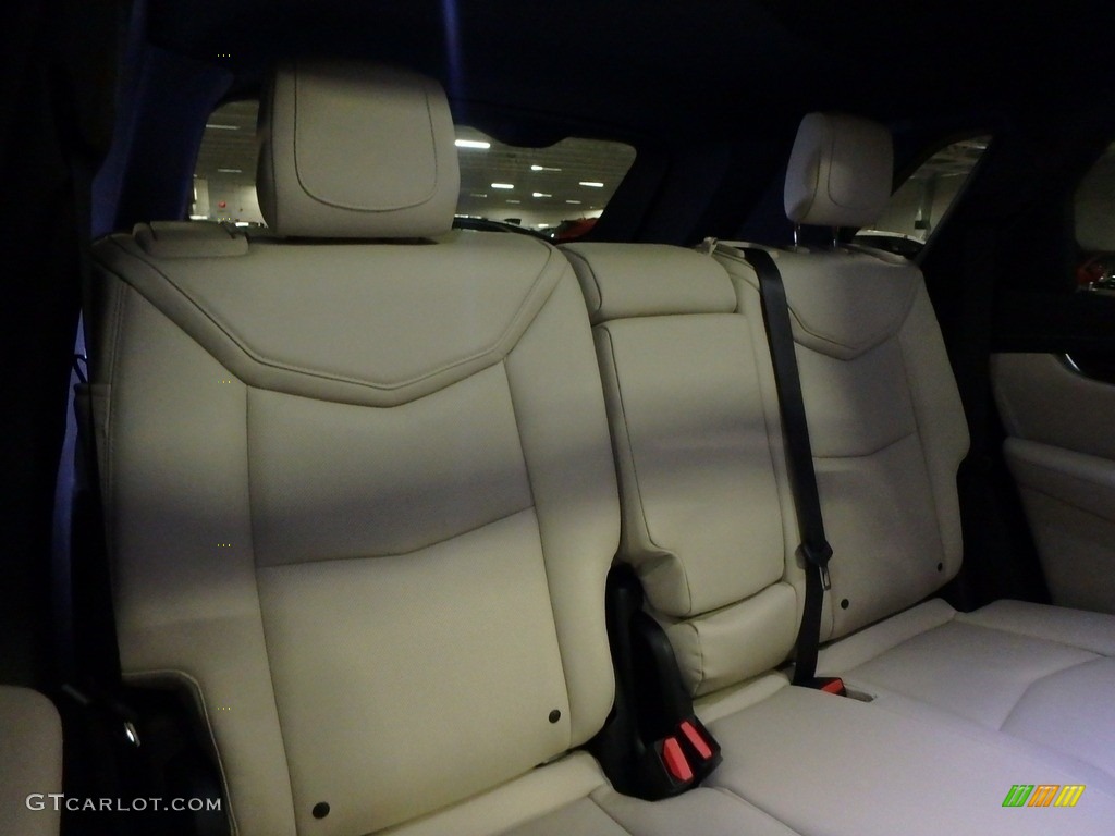 2017 XT5 Luxury AWD - Silver Coast Metallic / Sahara Beige photo #20