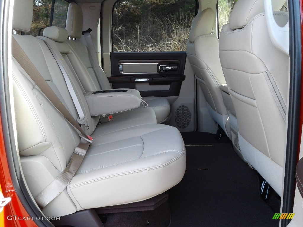 2018 1500 Laramie Crew Cab 4x4 - Flame Red / Canyon Brown/Light Frost Beige photo #13